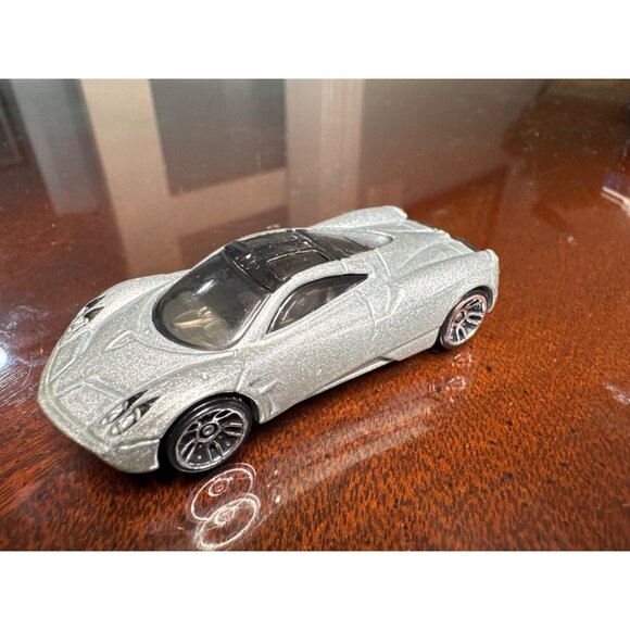Hot Wheels 2012 Silver Pagani Huayra Die-Cast F 3 5 Car 1:64 Scale Toy     58-88 - Picture 1 of 8